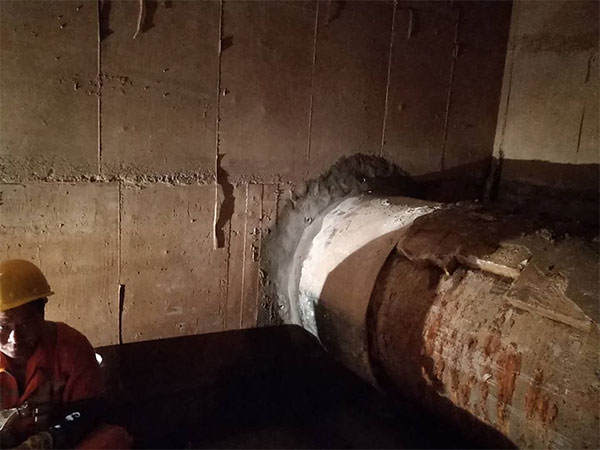 管洞滲水堵漏